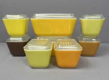 Pyrex Fridgies 70s Vibes 8 Piece Set This 8 piece set is incredible condition. No chips, cracks or