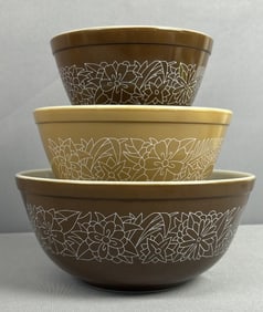Pyrex Woodland Nesting Bowls 3pc Set 3 piece Woodland nesting bowls. 401,402,403