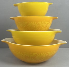 Pyrex Daisy Sunflower Mixing Bowls Full Set 4pc Pyrex cinderella mixing bowls, daisy sunflower, full
