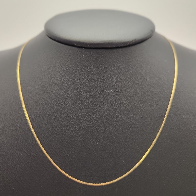14K Yellow Gold Serpentine Link Chain Necklace Necklace is 15.5". Weighs 1.3 grams.: Necklace is 15.5". Weighs 1.3 grams.