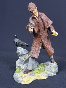 Royal Doulton Sherlock Holmes Figurine HN3637 8.5 x 6 x 5 inches. See photos for condition details.