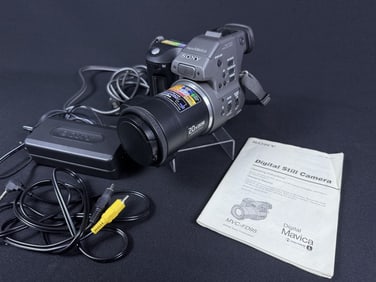 Sony Digital Mavica Camera MVC-FD95 Powers on otherwise untested. With battery, AV adapter and