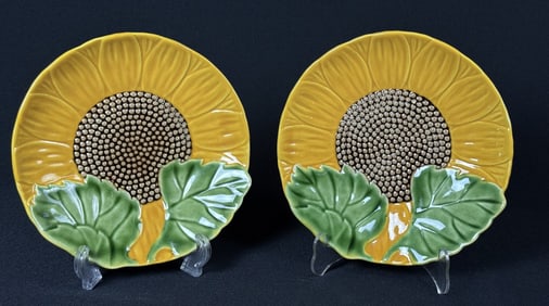 Bordallo Pinheiro Sunflower Plates 8 x 1 inches. Crazing on each. Small chip on one. See photos.