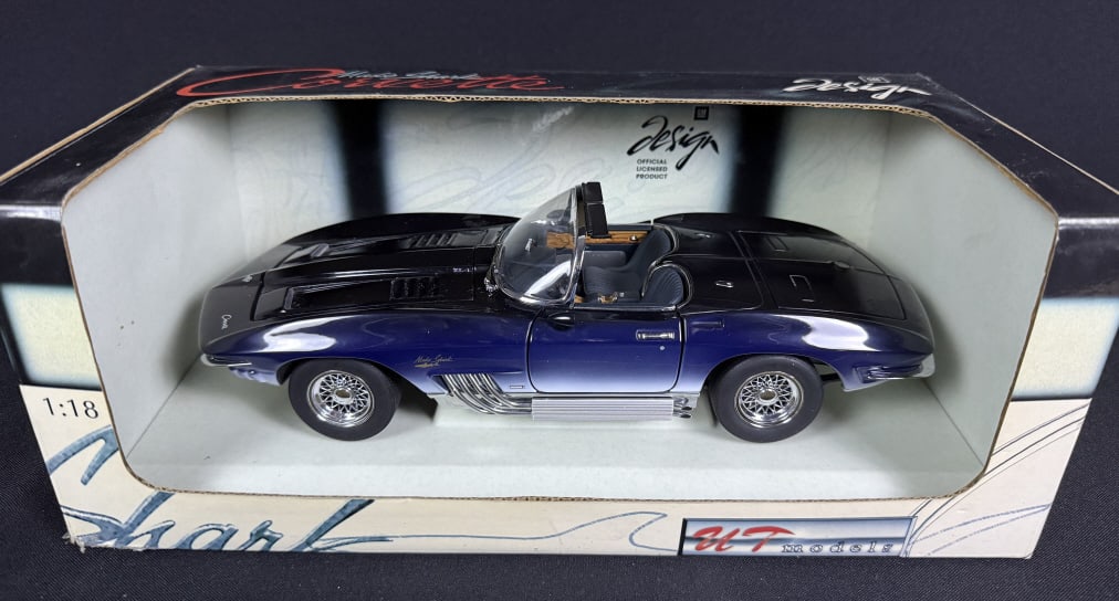 UT Models 1:18 Scame 1961 Corvette Mako Shark In box. Box window is wrinkled, scuffed and comes out. (1 of 6)