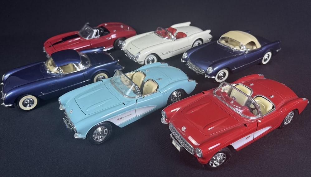 Diecast Metal Cars 1:18 Scale C1-2 Corvette Lot Six Models by burago, Mira, Ertl and one (red ‘57) (1 of 6)