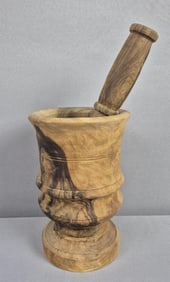 Wooden Mortar and Pestle Set 7 inches tall. No damage noted. Please see images for details regarding
