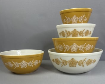 Pyrex Butterfly Gold Mixing Bowls Full Set 5pc Excellent like new condition mixing bowls.