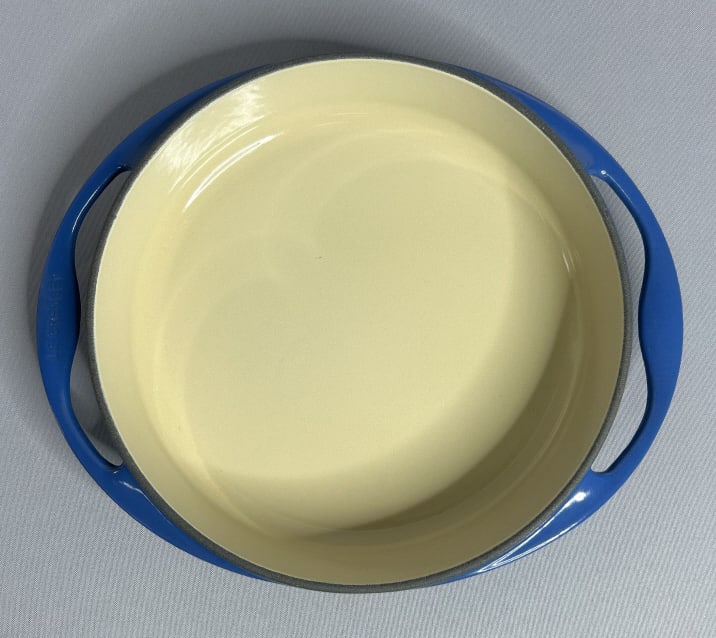 Le Creuset Blue Enameled Cast Iron Tart Pan 9.5 in Le Creuset blue enameled cast iron tart pan in (1 of 5)