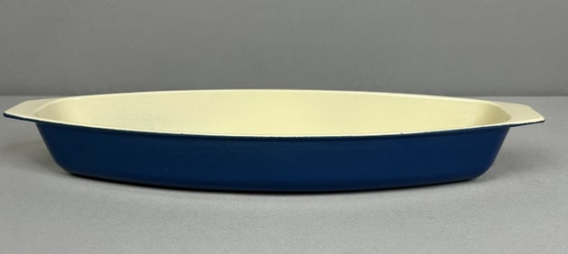 Le Creuset Blue Enameled Cast Iron Fish Dish Measures 18 in x 6 in. In good condition.