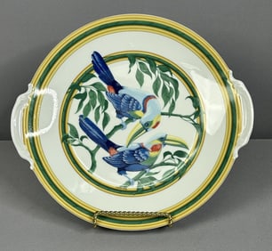 Hermes Toucan Cake Plate with Handles Excellent condition, no sign of wear, no chips or cracks. 11"