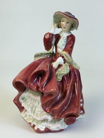 Royal Doulton Figurine Top O’ The Hill HN1834 Good condition free from cracks or chips. 7 inches