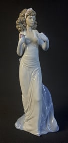Lladro Porcelain Figurine 6608 Anticipation 12 inches tall by 5 inches wide. Good condition free of
