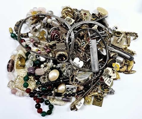 Mystery Jewelry Grab Bag Mystery Jewelry Grab Bag (1 of 5)