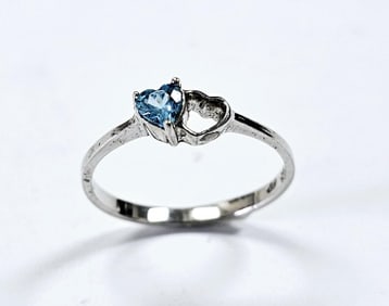 Sterling Silver Blue Topaz Double Heart Ring Ring weighs 1.5 Grams Size 8