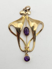 9K Gold Art Nouveau Amethyst Pendant Pendant Weighs 1.3 Grams