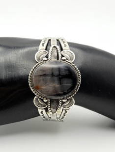 Vintage Etched Sterling Silver Agate Cuff Bracelet Bracelet Measures 4.5"  Bracelet Weighs 34 Grams: Bracelet Measures 4.5" Bracelet Weighs 34 Grams