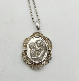 Vintage Sterling Silver Mother and Child Necklace Necklace Measures 19"
