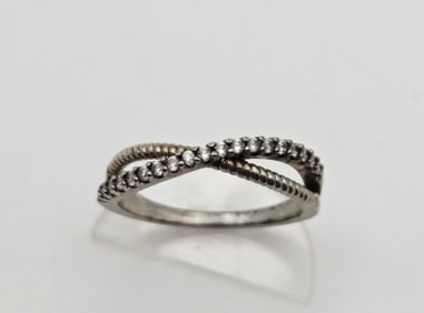 Vintage Sterling Silver CZ Twist Ring Ring Weighs 1.7 Grams Size 6