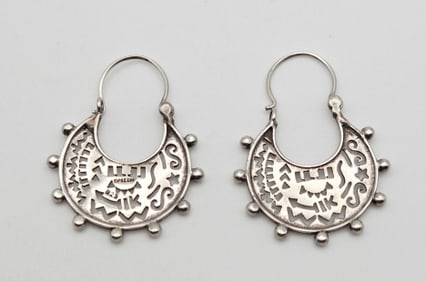 Vintage Sterling Silver Earrings Earrings Weigh 4 Grams