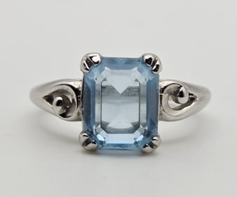 Vintage Avon Silver Tone Faux Aquamarine Ring Ring Size 6.5