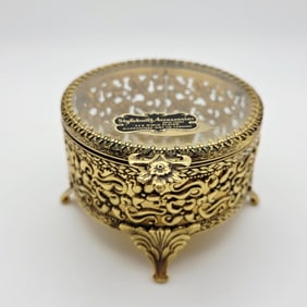 Vintage Stylebuilt 24K Gold Plated Jewelry box Box Measures 4"l x 3"w x 2.25"h