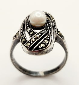 Art Deco Sterling Marcasite & Pearl Ring Size 6.5 Ring weighs 4.6 grams.