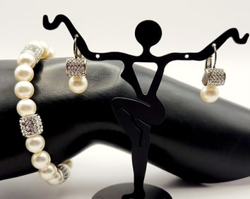 Brighton Cultured Pearl & Crystals Bracelet & Earrings Bracelet is 7". Lot weighs 1.1 ounces.