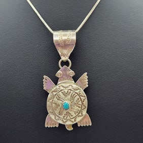 Alonzo Mariano Navajo Sterling Turtle Pendant Necklace Necklace is 16". Weighs 19.4 grams.