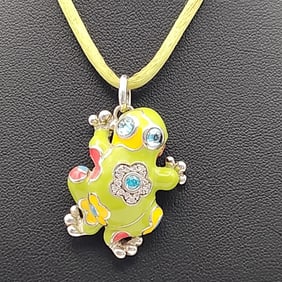 925 Sterling & Enamel Belle Etoile Lucky Frog Pendant Necklace Weighs 16.5