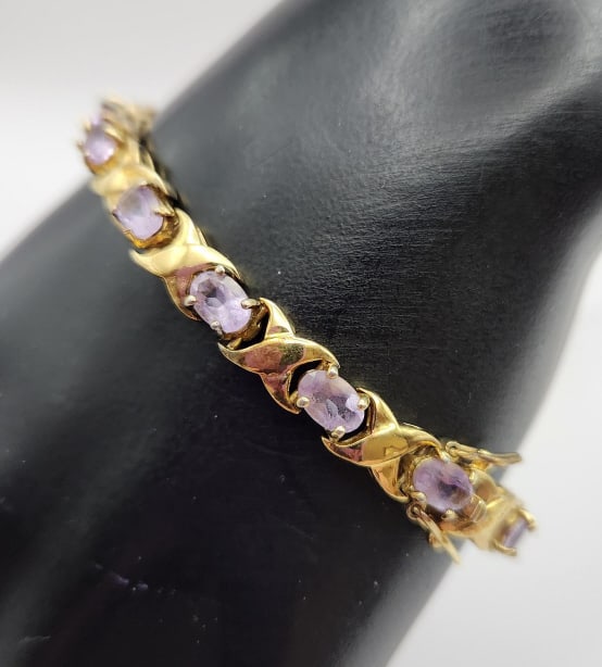 925 Vermeil Amethyst Bracelet Bracelet is 7". Weighs 15.0 grams.: Bracelet is 7". Weighs 15.0 grams.