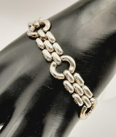 925 Sterling Panther Oval Link Bracelet Italy Weighs 22.8 grams. Bracelet is 7".