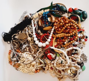 Mystery Jewelry Grab Bag What Will You Find??? Lot weighs 6 pounds 5
