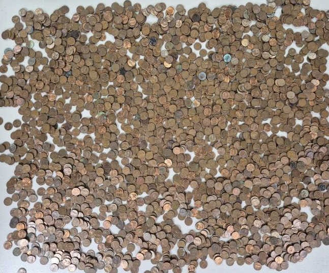 20 Pounds Pre-1983 Lincoln Head Pennies #2 What will you: What will you find?? Per consigner all the pennies are dated prior to 1983, which makes them 95% copper. Not all inspected.