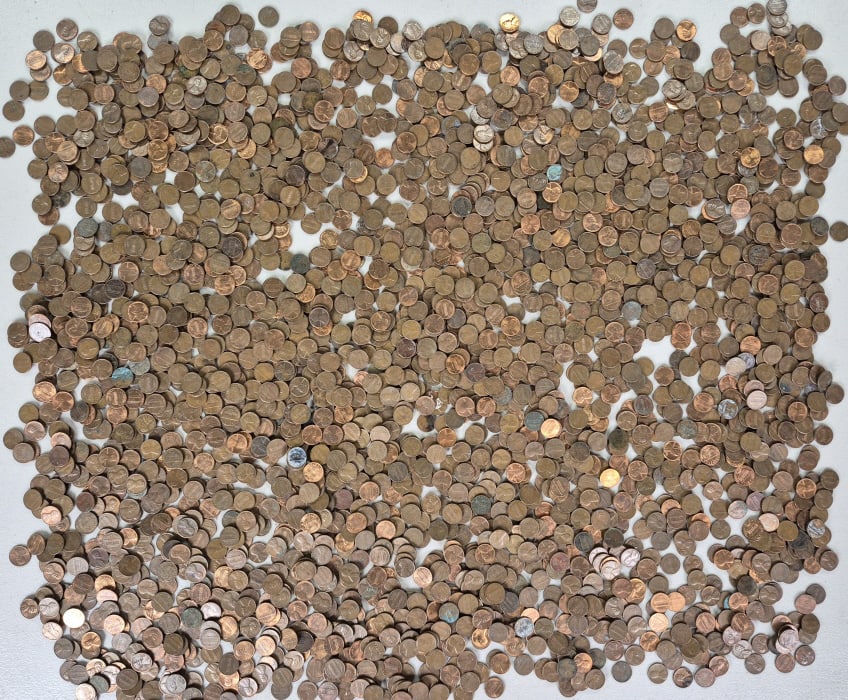 20 Pounds Pre-1983 Lincoln Head Pennies #6 What will you: What will you find?? Per consigner all the pennies are dated prior to 1983, which makes them 95% copper. Not all inspected.