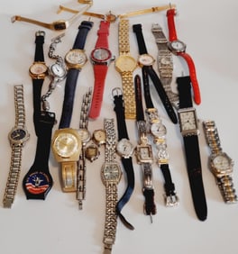 Lot of Assorted Watches All the watches are not inspected or tested. Lot weighs 1 pound 5 ounces.