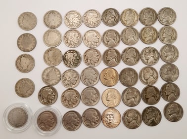 Assorted Dates Liberty Buffalo & Jefferson Nickles Lot weighs 234
