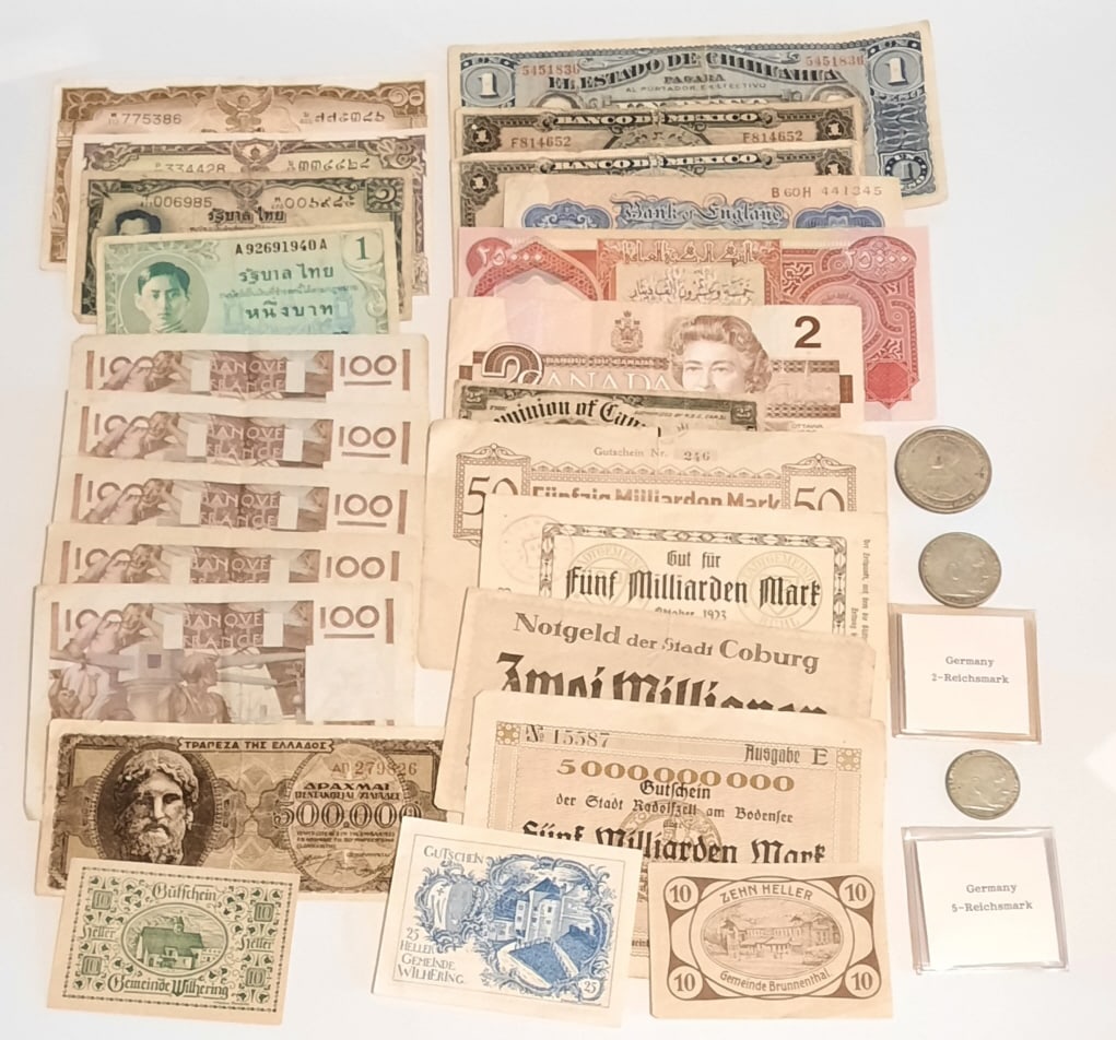 Assorted Foreign Currency Canada Germany Mexico France Thailand Lot weighs 68.5 grams. (1 of 10)