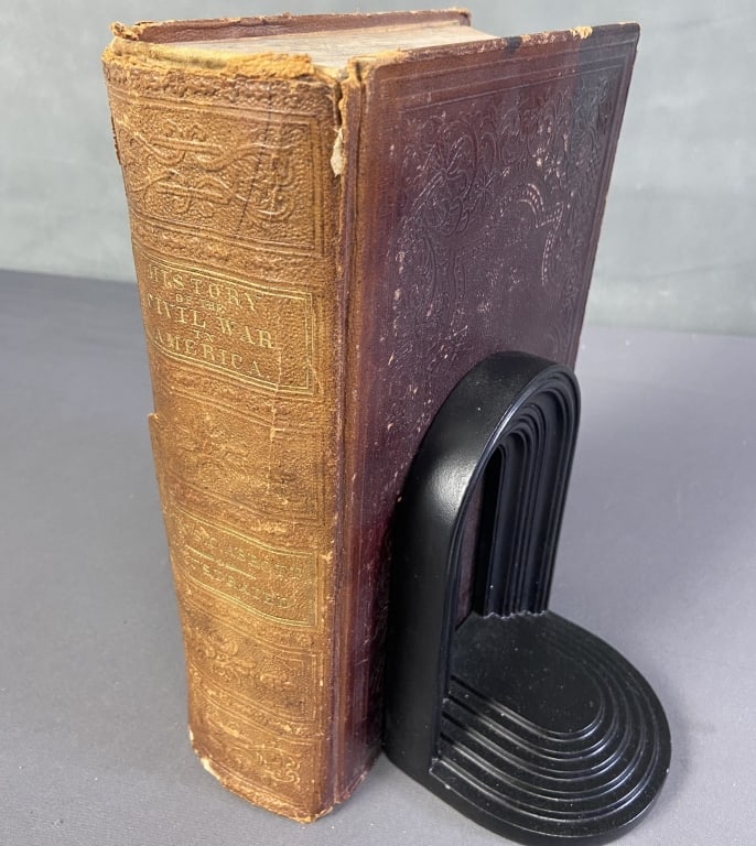 Antique Book Civil War in America 1866 History of the Civil War in America by John SC Abbott.: History of the Civil War in America by John SC Abbott. Published by Gurdon Bill, 1866. Leather bound, marbled end pages, illustrated. Some edge wear to the boards, including back exterior hinge.