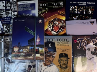 Detroit Tigers Yearbooks Programs Magazines Please see photos for included items and condition