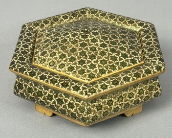 Anglo Indian Mosaic Inlaid Jewelry Box Antique wooden hexagonal mosiac box in good condition. 6.5 x