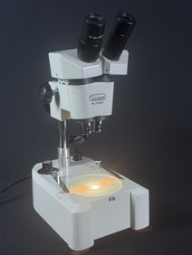 Vixen Binocular Microscope Lights work. 13 x 9 x 5 inches.