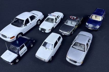Mixed Scale Diecast & Plastic Police Cars 8 cars. Welly, Tonka, Martoys, Motor Max, Classic Metal