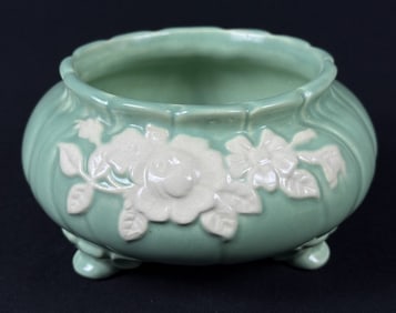 Vintage Weller Pottery Footed Bowl 4 x 7.5 inches. No cracks or repairs. crazing overall. Please see