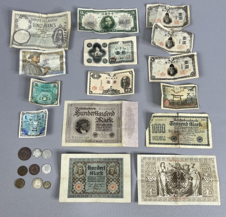 Vintage Foreign Bills and Coin Lot Mixed lot of vintage currency. Francs, mark notes, yen and more. (1 of 8)