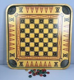 Vintage Carrom Game Board Vintage carrom game board with pieces included. Visible signs of use in