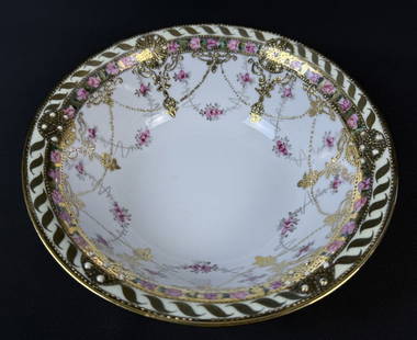 Vintage Hand Painted Nippon Porcelain & Gold Bowl Measures approximately 10 x 3.5 inches. Please: Measures approximately 10 x 3.5 inches. Please refer to photos for item details and condition information.
