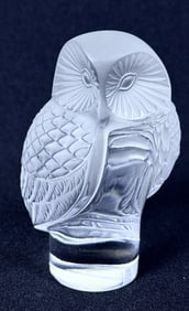 Lalique Frosted Crystal Glass Owl Paperweight Measures 3.5 x 2 x 2 inches Made in France. Free from