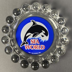 Vintage Shamu Sea World Glass Ashtray Clear Glass Ashtray Souvenir featuring Shamu the Killer Whale