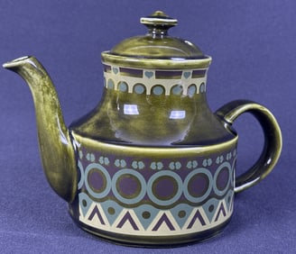 Vintage Arthur Wood Stratford Green Teapot 6.5 inches tall by 9 inches long by 5 inches wide. Please