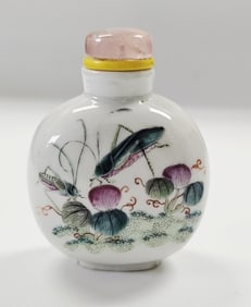 Antique & Vintage Chinese Katydid Snuff Bottle Made of Porcelain. No noted